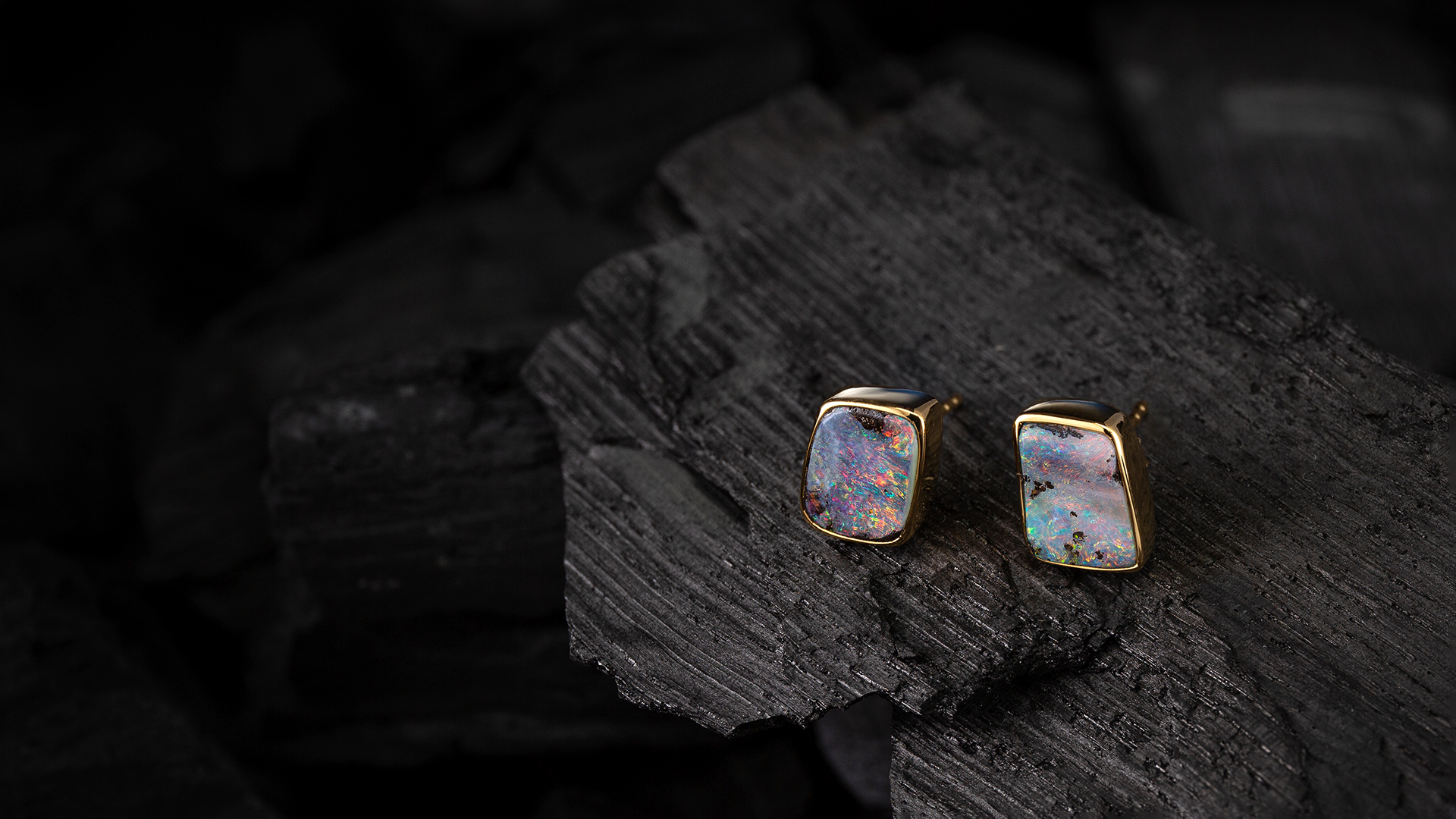 Earrings with opals Gabilo