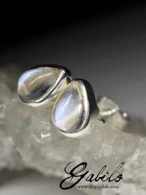 Moonstone silver stud earrings with gem report MSU