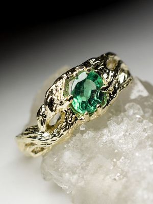 Emerald gold ring with jewellery report MSU
