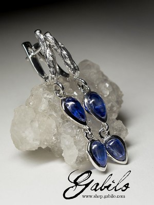 Silver earrings with kyanite