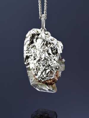 Pendant with barite in silver