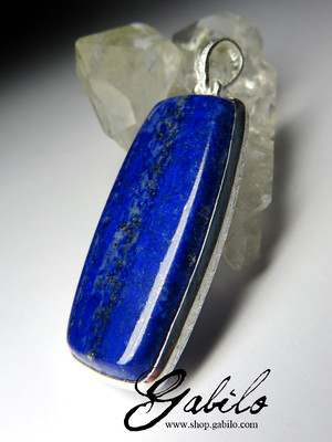 Silver pendant with lapis lazuli