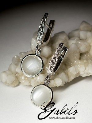 Moonstone silver earrings with chatoyant effect