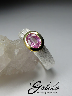 Pink sapphire silver ring with Jewelry Report MSU