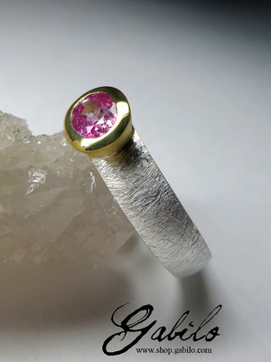Pink sapphire silver ring with Jewelry Report MSU