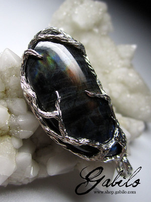 Labradorite moonstone silver pendant 