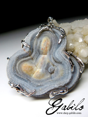 Big Agate Rose Silver Necklace