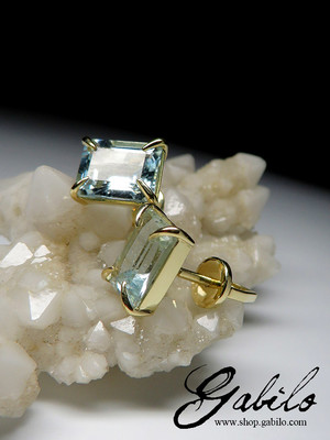 Aquamarine gold stud earrings with gem report MSU