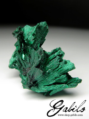 Malachite mineral specimen