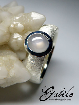 Star sapphire gold ring with MSU Gem Report