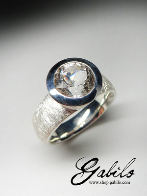 Rock crystal silver ring