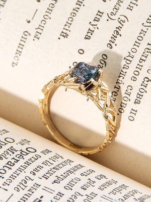 Alexandrite crystal gold ring
