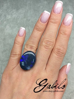 Black opal oval cut 22.70 ct 