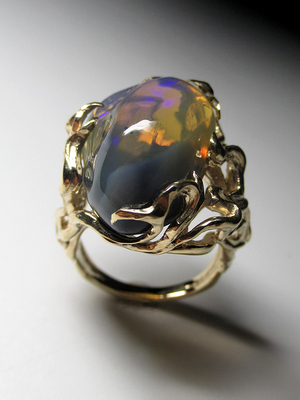 Jellyfish - Gorgeous neon opal gold ring