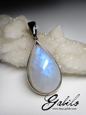 Moonstone silver pendant