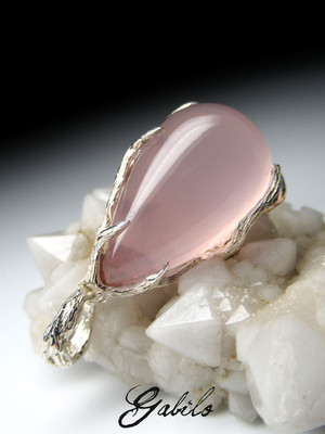 Pink quartz silver pendant