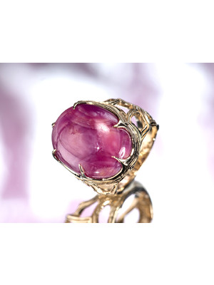 Large star Ruby gold ring