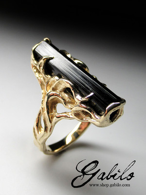 Black tourmaline gold ring