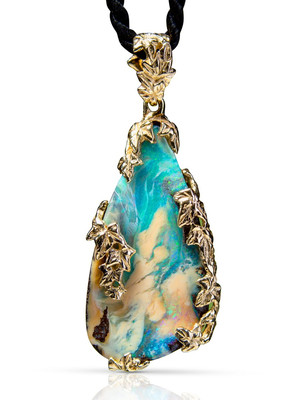 Ivy pendant with boulder opal in yellow gold