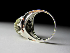 Ring with a pyrite rose