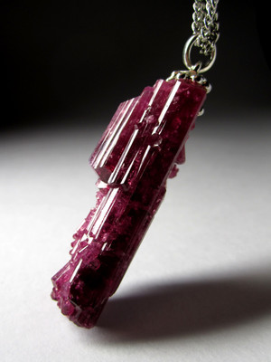 Certified pendant with pink tourmaline collection