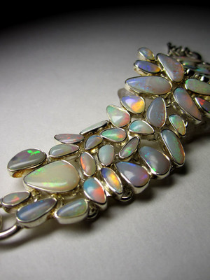 Bracelet with opal silver