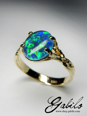 Triplet opal gold ring