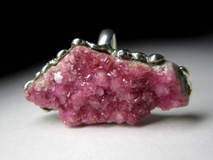 Silver ring with cobaltocalcite