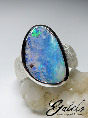 Boulder opal 