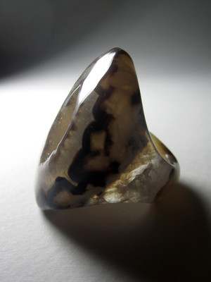 Ring with a quartz gem