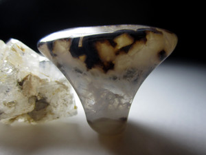 Ring with a quartz gem