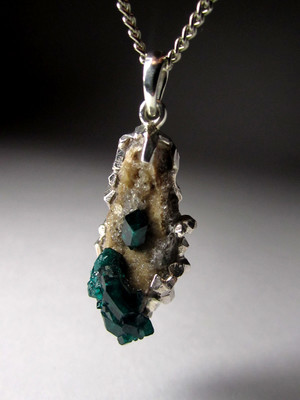 Pendant with dioptase in silver