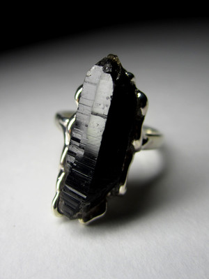 Ring with a morion silver