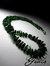 Beads from chrome diopside
