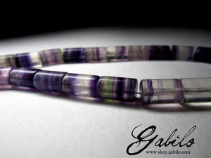 Beads from fluorite
