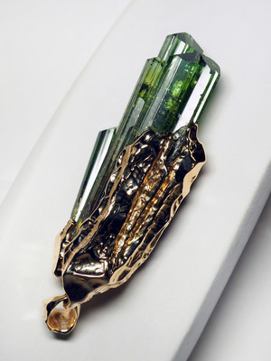Green Tourmaline Gold Pendant