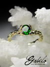 Chrome diopside gold ring