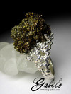 Ring with spectropyrite for calcite