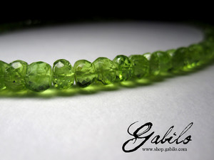 Beads of chrysolite cut
