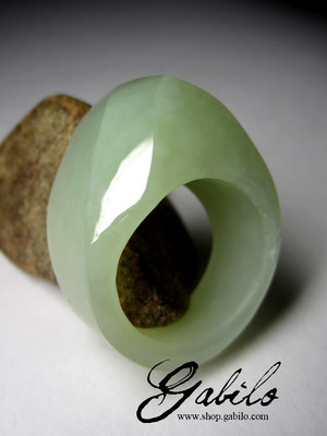 White jade ring