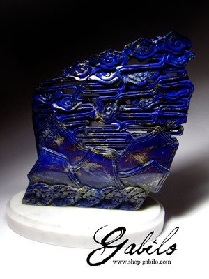 Dragon carving in lapis lazuli