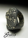 One-piece pyrite ring