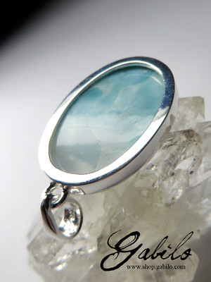 Silver pendant with larimar