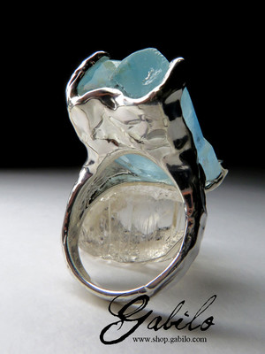 Ring with a crystal of aquamarine