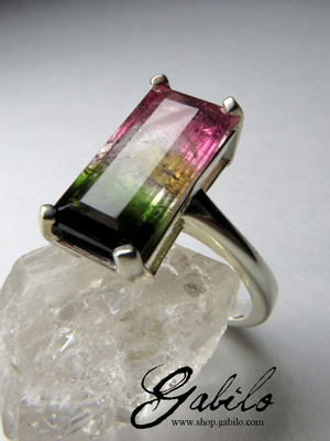 Ring with watermelon tourmaline