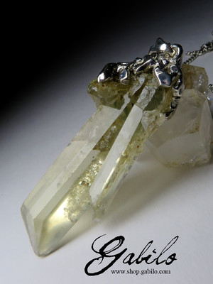 Silver pendant with citrine
