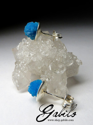Earrings with kavancite pouches