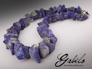 Beads from lapis lazuli unprocessed