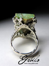 Ring with a crystal of green beryl emerald