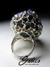 Ring with an amethyst flower